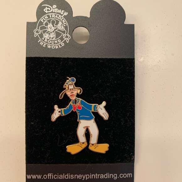 Disney Goofy Trading Pin. - Picture 3 of 4